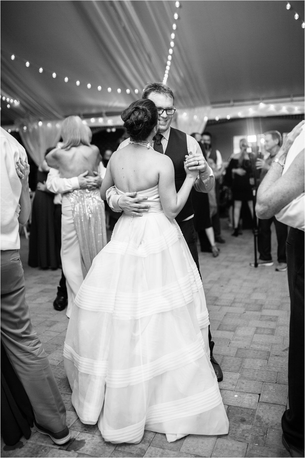 bride and groom dancing at the oaks at salem